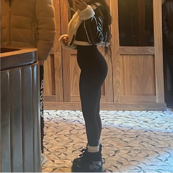 ❌sold❌ zara brown/cream faux fur cropped jacket with fur trim - Picture 2 of 5